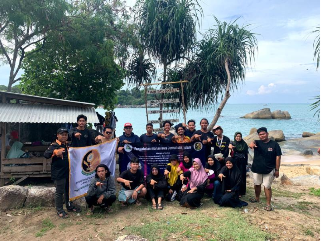 Himpunan Mahasiswa Program Studi Jurnalistik Islam FDKI IAIN SAS Babel Laksanakan Pengabdian Masyarakat di Kelurahan Jelitik, Sungailiat