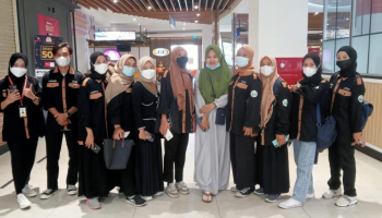 Mahasiswa Prodi Jurnalistik Islam Lakukan Liputan Langsung Vaksinasi Massal di Transmart Pangkalpinang